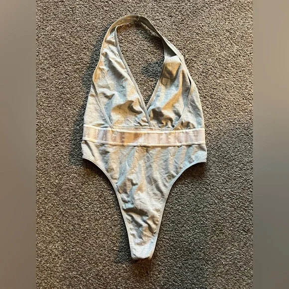 Savage x fenty large bodysuit - Picture 7 of 7